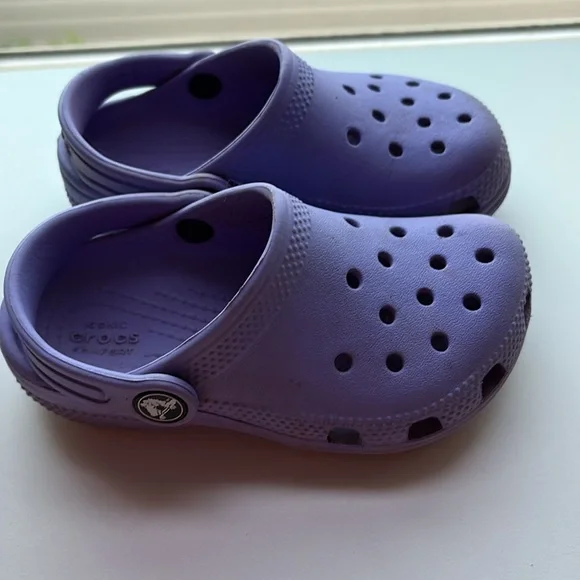 CROCS Purple Clogs Toddler size 9 - Picture 2 of 5